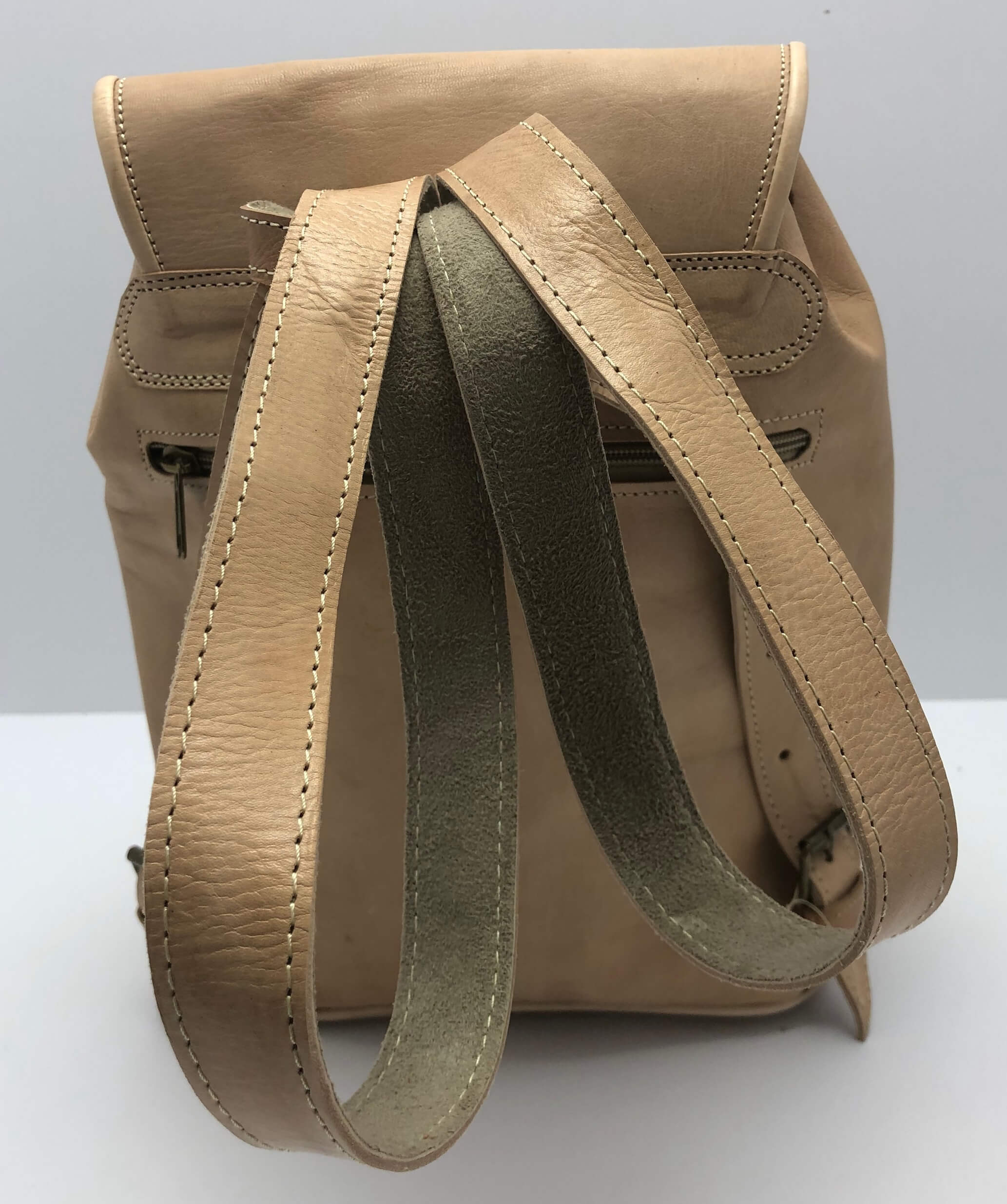 Kožený batoh velbloudí