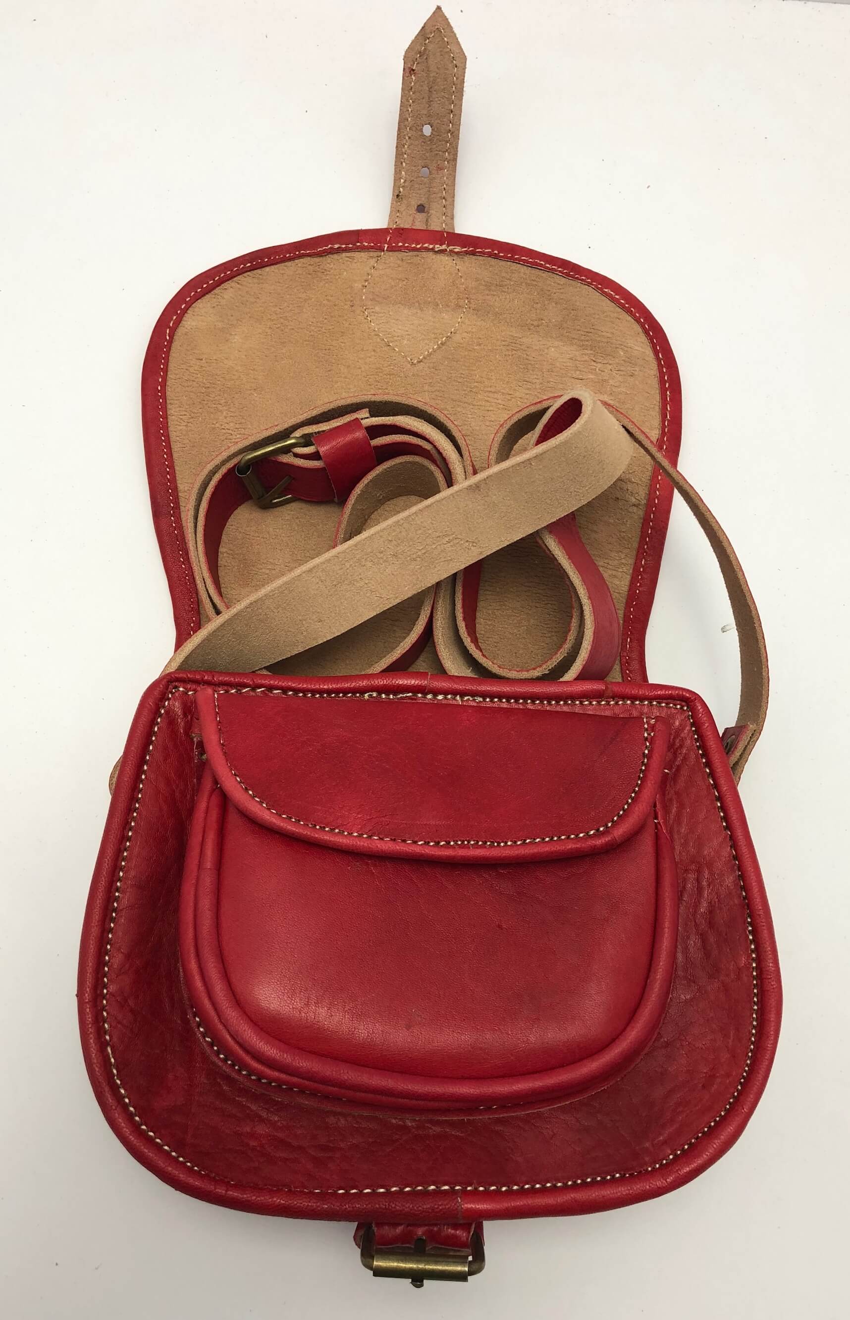 Kožená kabelka lovecká malá červená