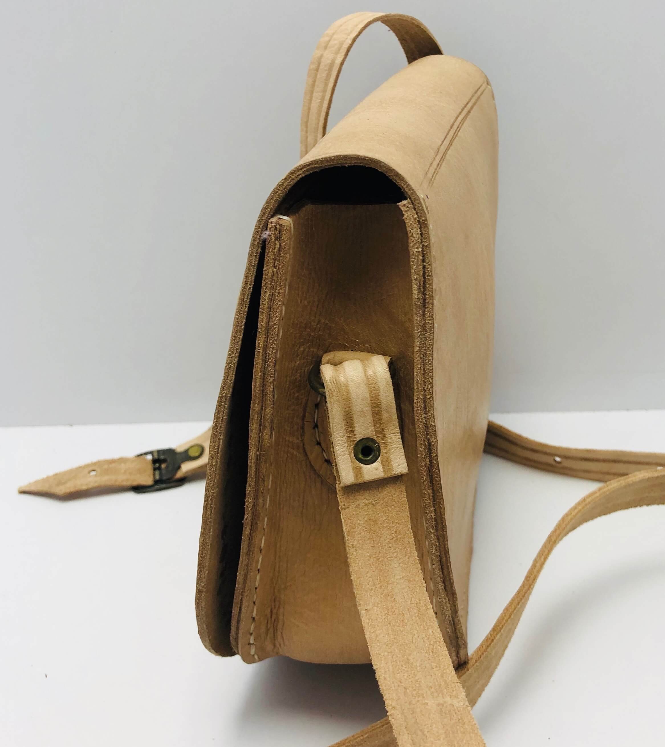 Kožená kabelka velbloudí