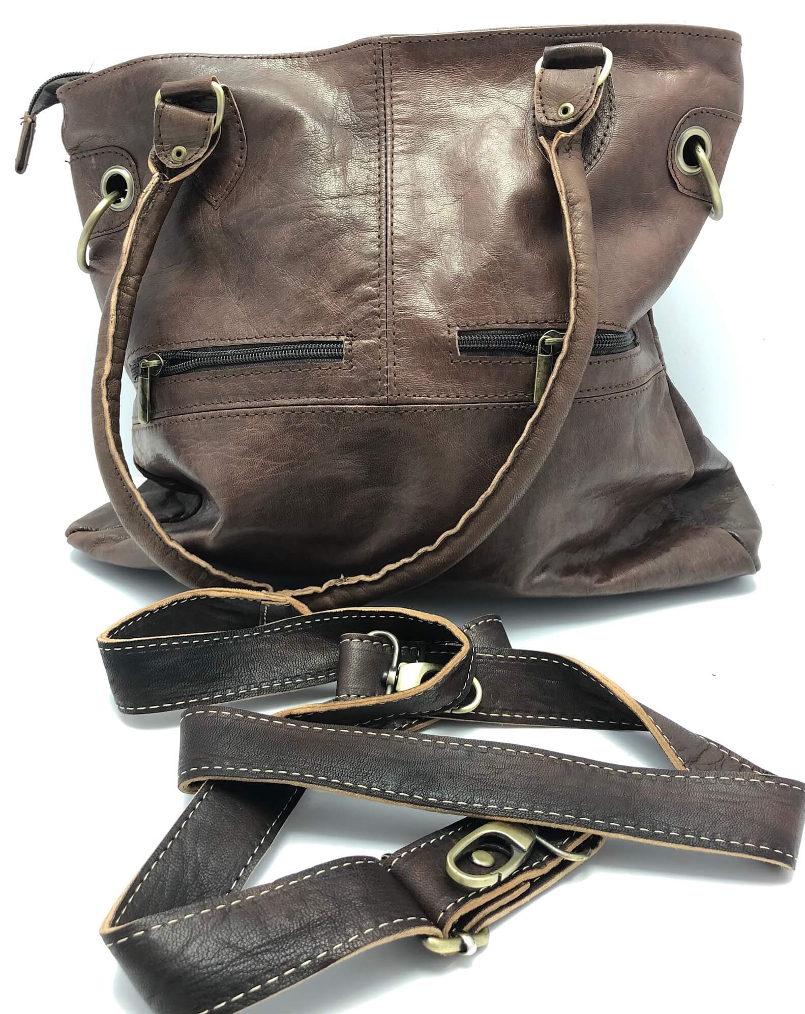 Kožená kabelka hnědá s kroužky menší