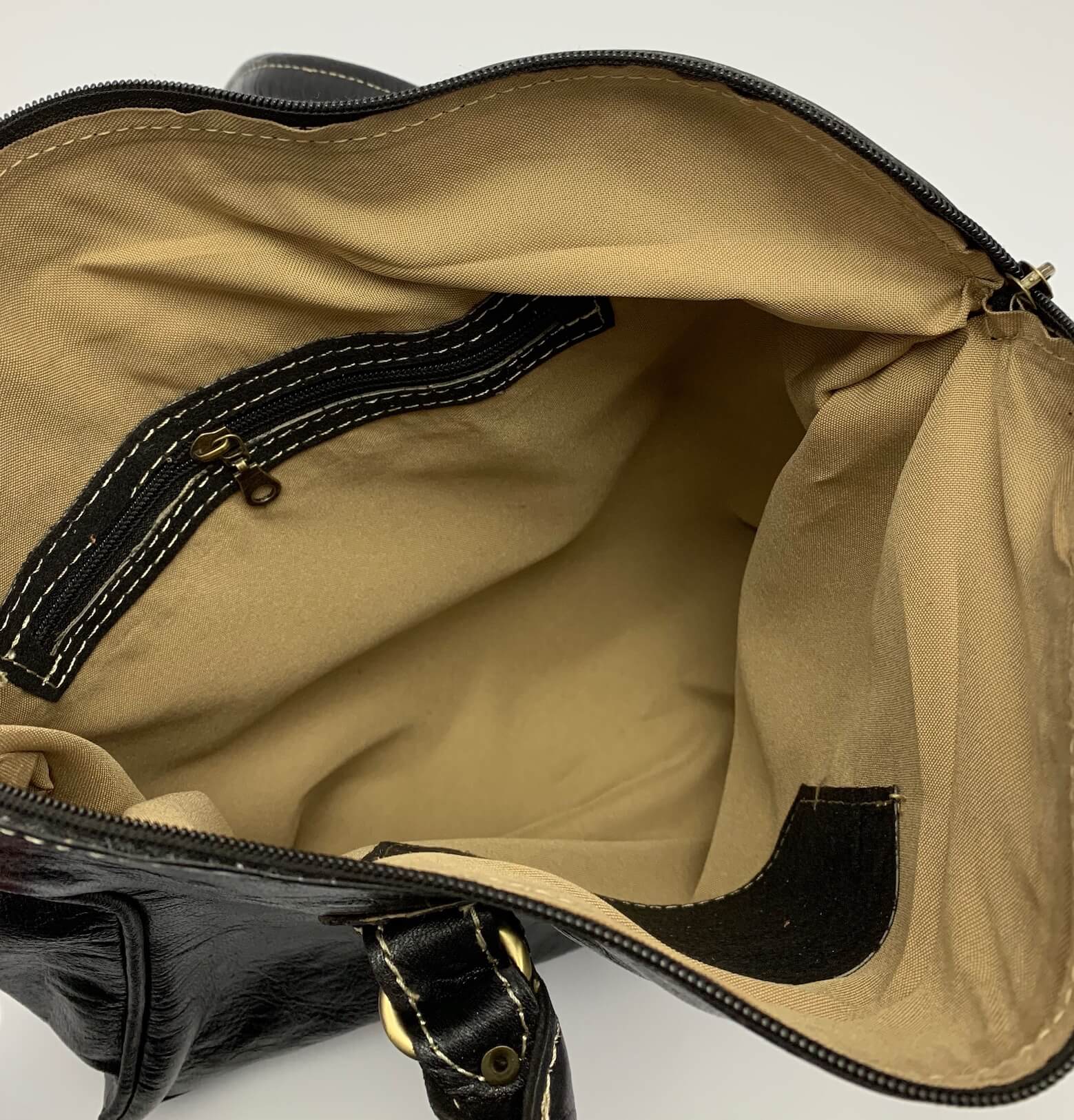 Dámská kožená kabelka s přezkami černá MagBag