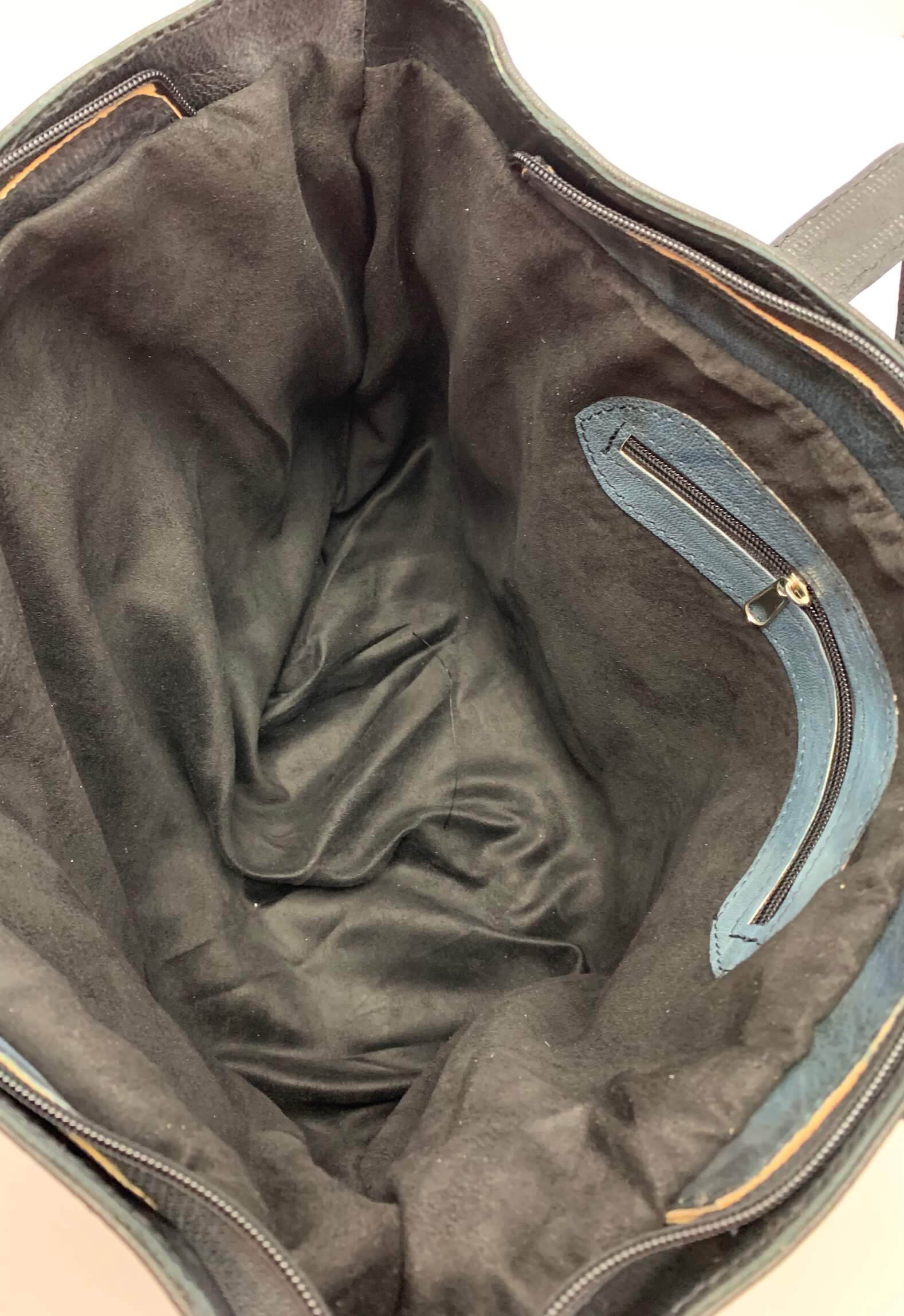 Dámská kožená kabelka přezky černá