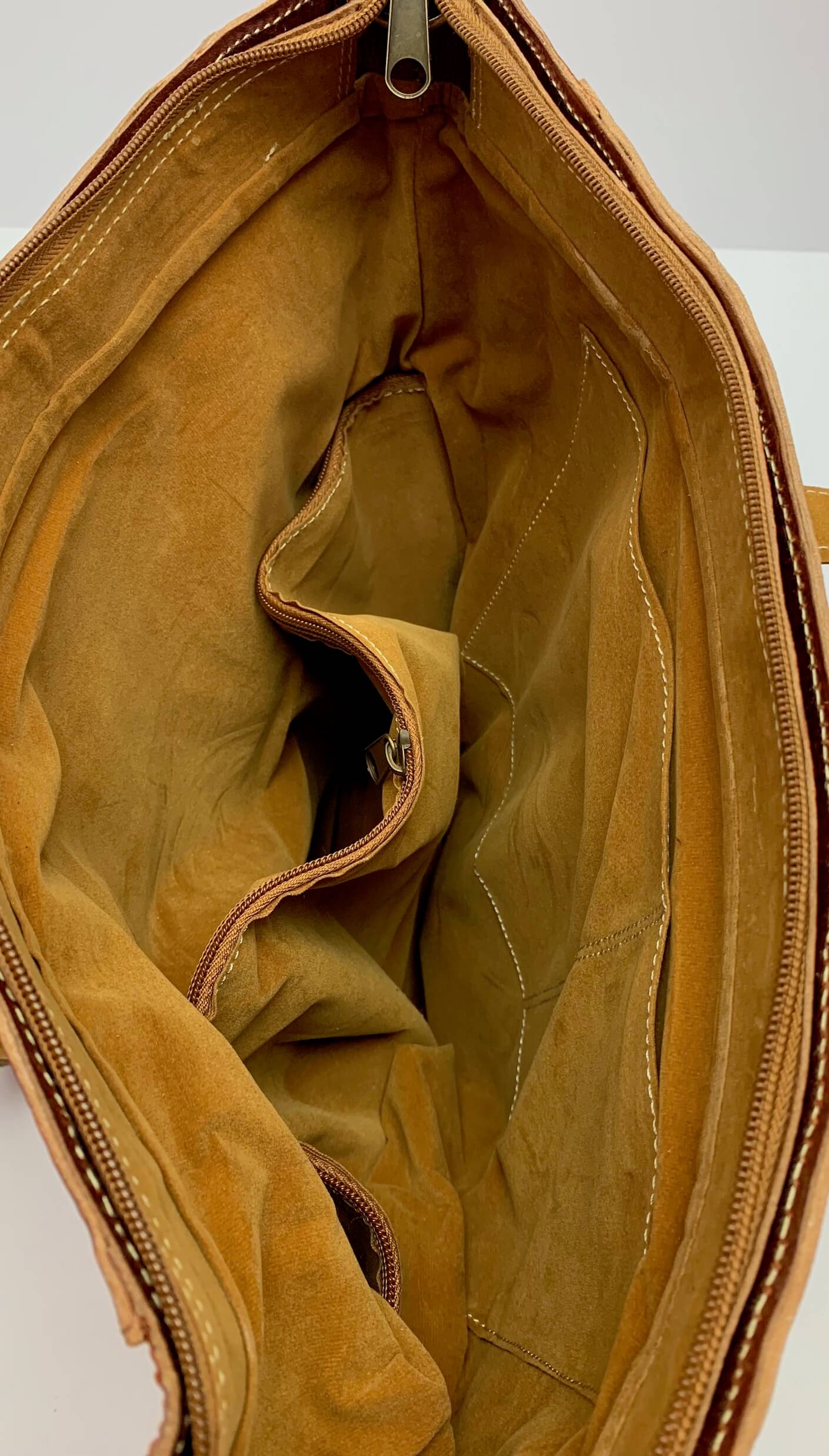 Dámská kožená kabelka s kapsou velbloudí MagBag