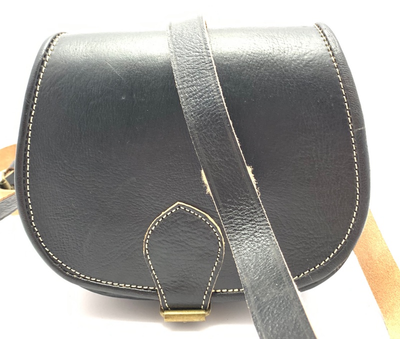 Kožená kabelka lovecká malá černá