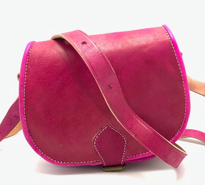 Kožená kabelka lovecká malá fialová