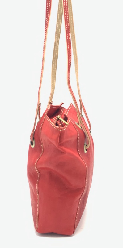 Kožená kabelka ozdobná kolečka červená MagBag