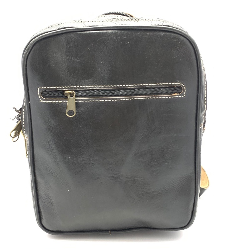 Kožený batoh obdelník černý MagBag 7 L