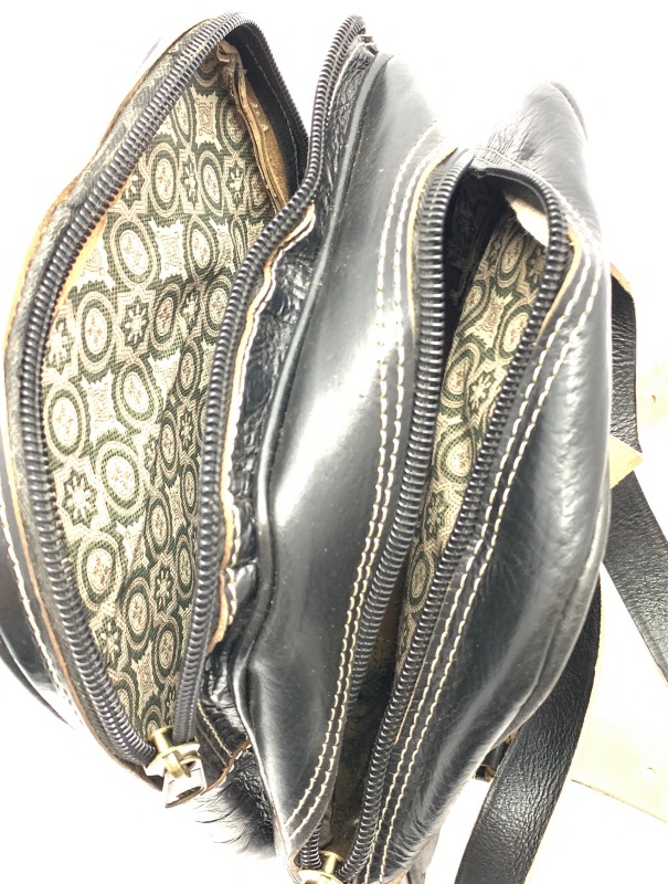 Kožený batoh obdelník černý MagBag 7 L