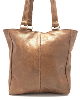 Dámská kožená kabelka s propletenou kapsou na zip hnědá