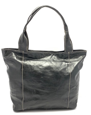 Kožená kabelka s kapsou na zip černá