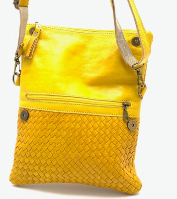 Dámská kožená kabelka proplétaná žlutá MagBag