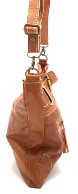 Dámská kožená kabelka s ozdobným páskem přírodní