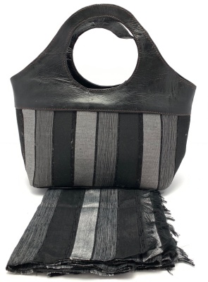 Dámská kožená kabelka oblouk se šátkem černá MagBag