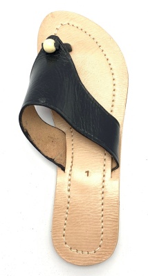 Dámské kožené pantofle s korálkem černé MagBag