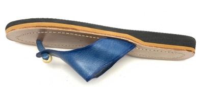 Dámské kožené pantofle s korálkem modré MagBag