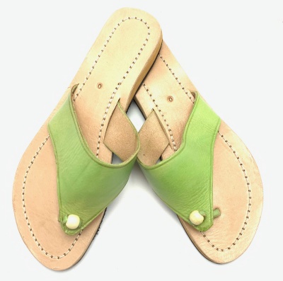 Dámské kožené pantofle s korálkem zelené 