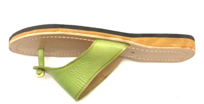 Dámské kožené pantofle s korálkem zelené MagBag