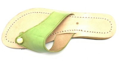 Dámské kožené pantofle s korálkem zelené MagBag