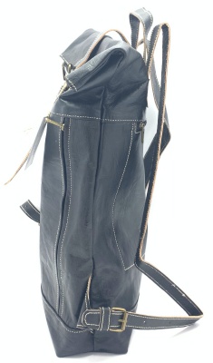 Kožený batoh široký pásek střední černý